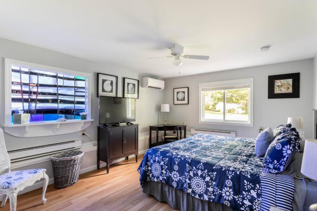 فيلا Unique Retreat With Private Patio, 4 King Beds And Bbq جروتون المظهر الخارجي الصورة