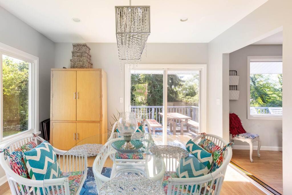 فيلا Unique Retreat With Private Patio, 4 King Beds And Bbq جروتون المظهر الخارجي الصورة